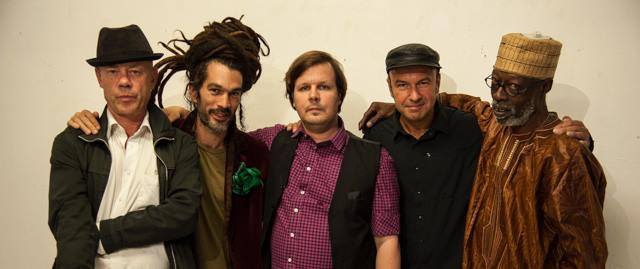 555508_530499450360808_2031255778_n